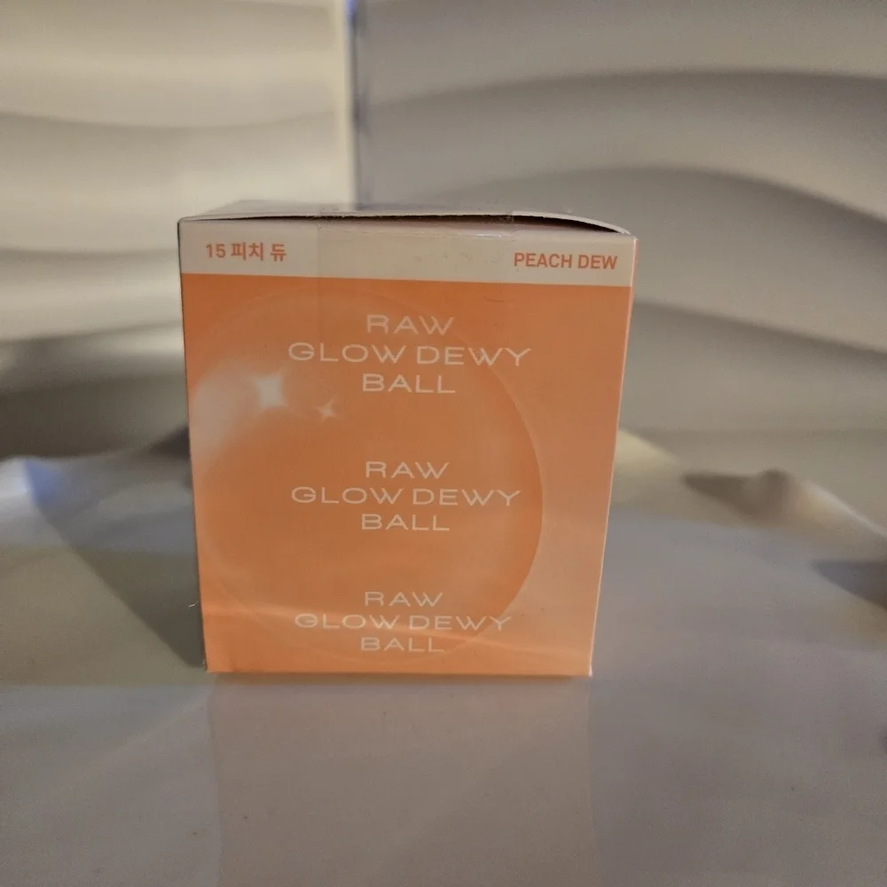 Hince Raw Glow Dewy Ball In Peach Dew